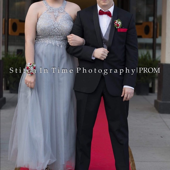 Prom dress - Picture 2 of 4